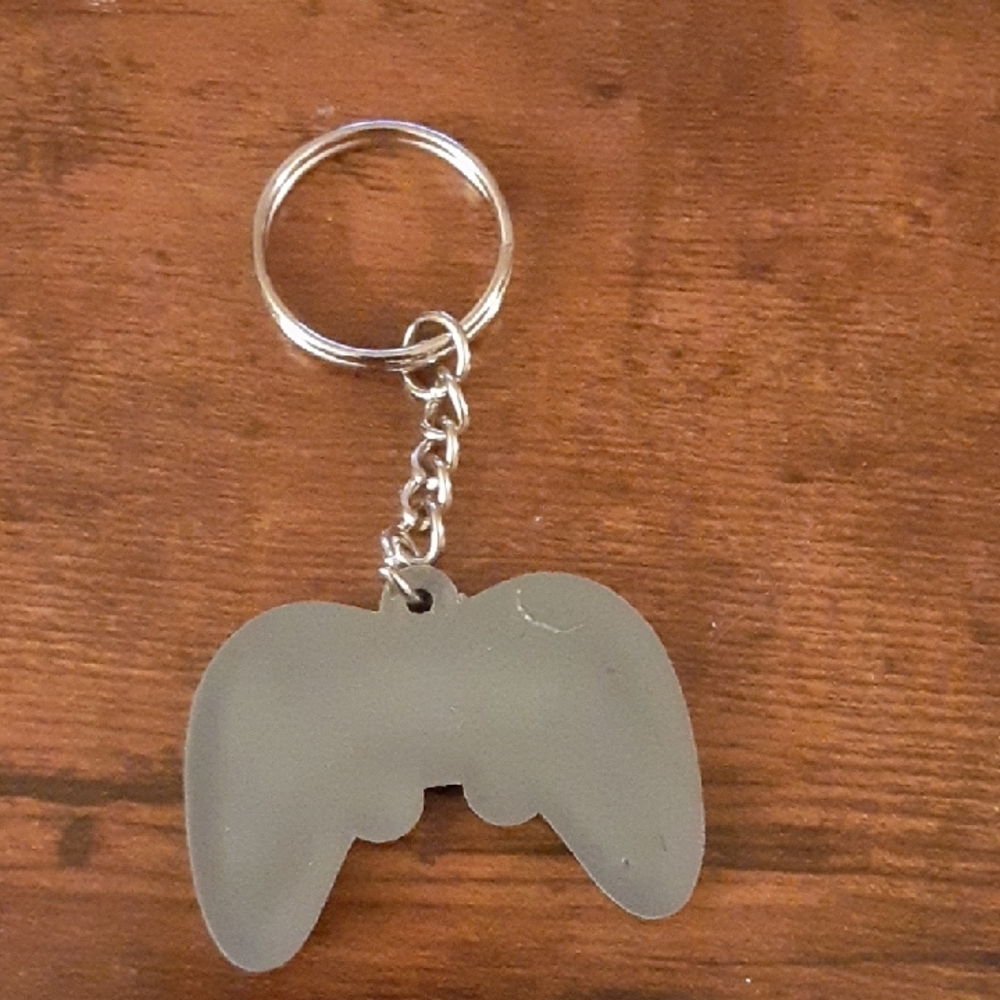 Bundle of Keychain and Bracelets for Gamers - Picture 5 of 9